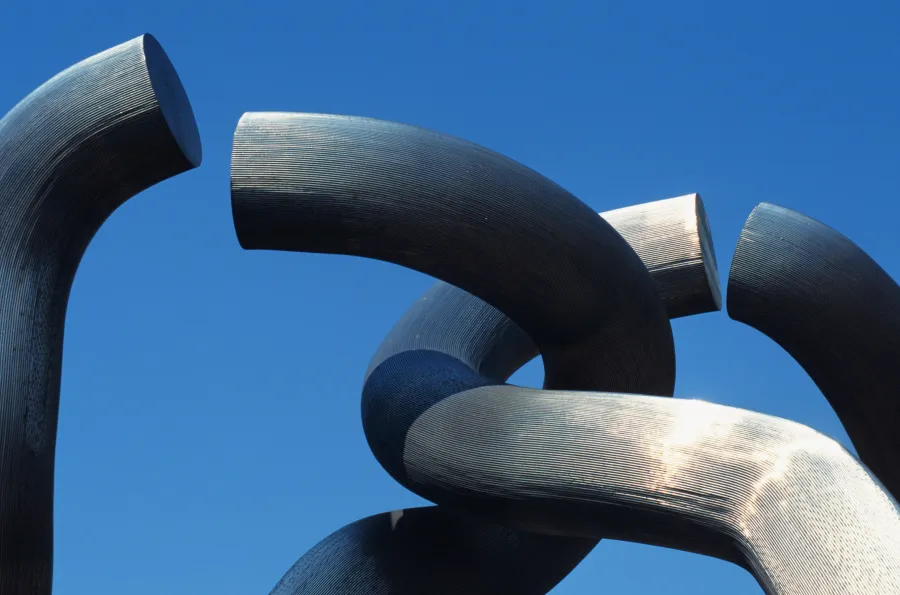 Ineinandergreifende Skulptur