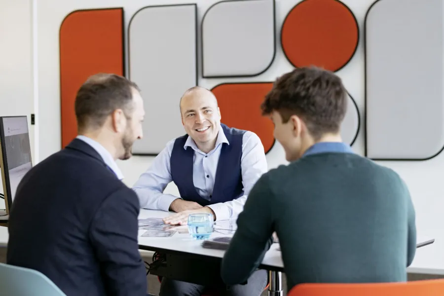 Beratungssituation mit Jugendlichem bei der IV